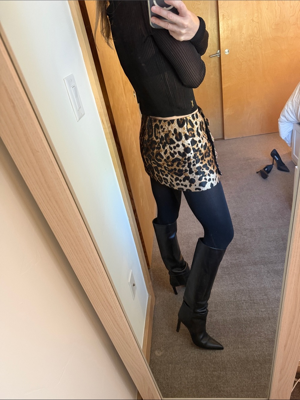 Dolce & Gabbana Leopard Micro Mini Skirt - Picture 8 of 8